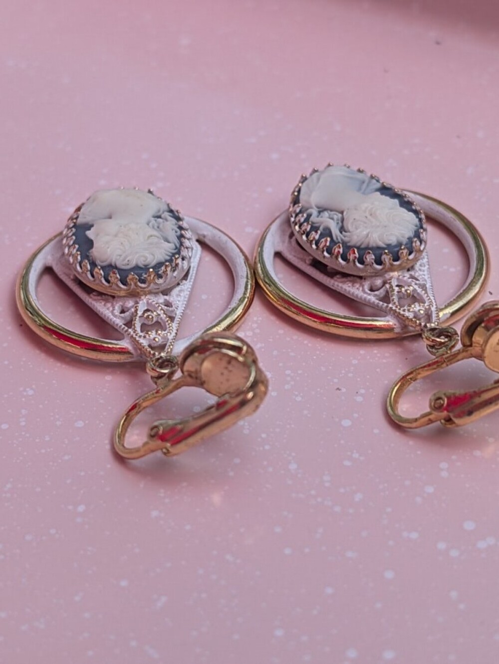 Vintage Cameo Earrings Dangle Clip On Earrings Art Deco - Picture 10 of 16